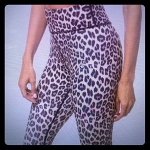 Vie Active Print Leggings-size XXS